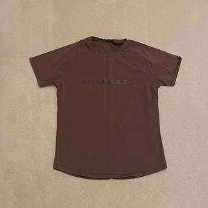Alphalete Men’s Core Tee: Merlot